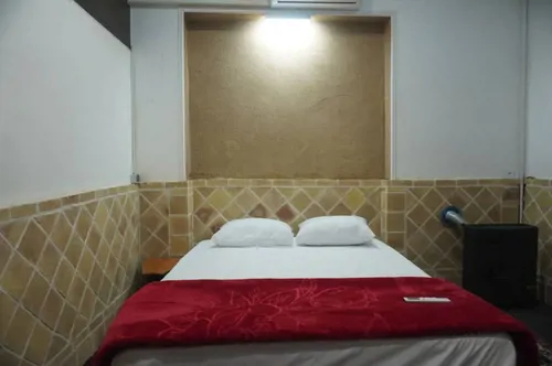 تصویر 7 - اقامتگاه بوم‌گردی بیگ (اتاق ترمه) با صبحانه رایگان در  یزد