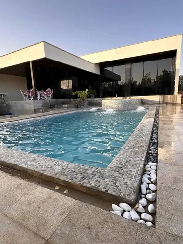 تصویر 2 - ویلا استخردار آبگرم اقاقیا با جکوزی و بیلیارد در کوهسار