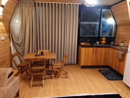 تصویر 6 - کلبه سوئیسی ماهون در  آمل