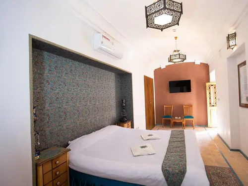 تصویر 4 - هتل سنتی سرای بابا افضل(اتاق ترمه) در  کاشان