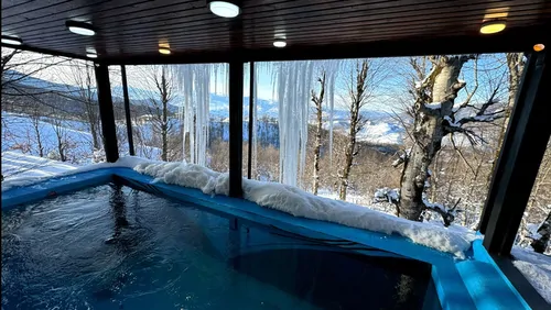 تصویر 14 - کلبه سوییسی استخردار آبگرم دلبر در  رستم آباد