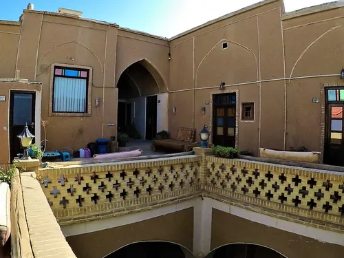 تصویر 5 - اقامتگاه بوم‌گردی کمال الملک (تک نفره با سرویس) در  کاشان