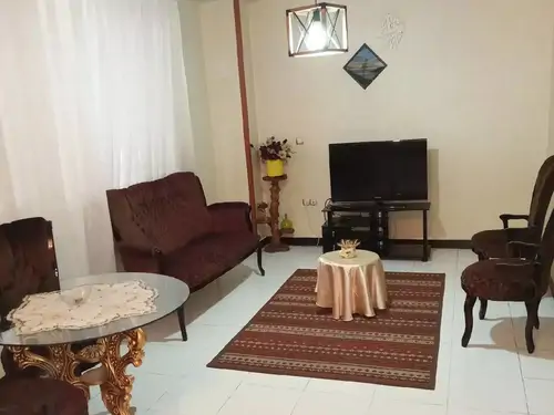 تصویر ۱ - آپارتمان مبله نوشین در میدان قزوین در  تهران