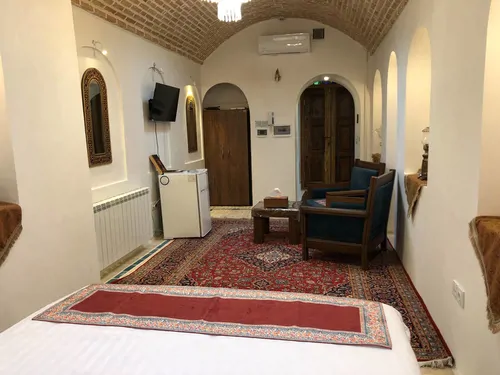 تصویر 2 - هتل سنتی  نبوی (عقیق) در  قزوین