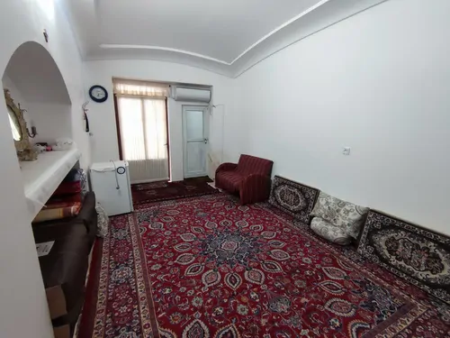 تصویر 4 - اقامتگاه بوم‌گردی خانم تاج نوش آباد (اتاق ترمه) در  آران و بیدگل