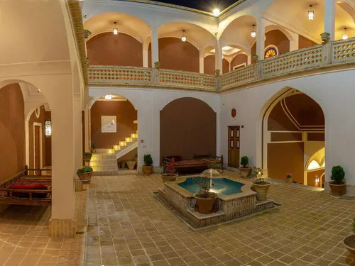 تصویر 8 - هتل سنتی سرای بابا افضل(اتاق301) در  کاشان