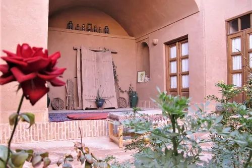تصویر 4 - اقامتگاه بوم‌گردی خانه رستم(اتاق مروارید) در  یزد