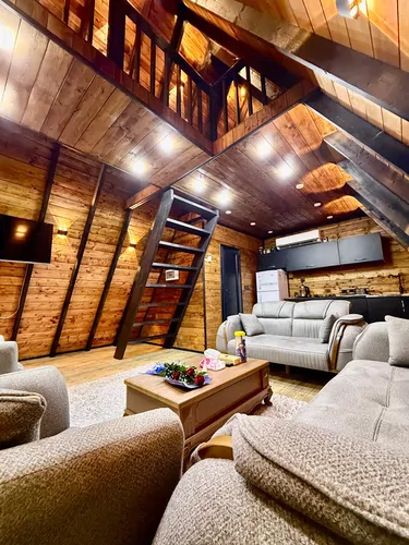 تصویر 4 - کلبه کلبه سویسی میرزا ویو جنگل و فاصله ۱۰۰ متری رودخانه سپیدرود در سنگر