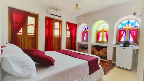 عمارت تاریخی دلگشا (بهارخواب)