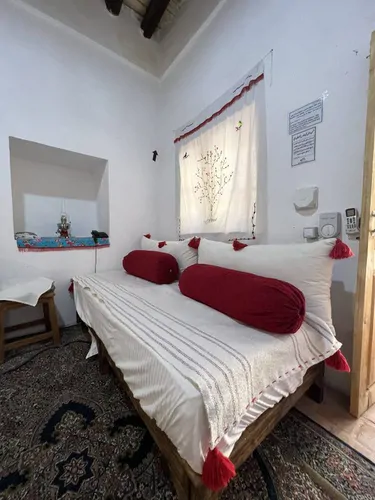 تصویر 4 - اقامتگاه بومگردی اله بوم (سرخ گل) با صبحانه رایگان در قزوین