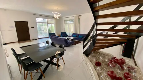 تصویر 8 - ویلا دوبلکس استخردار آبسرد استاک در  چهارباغ