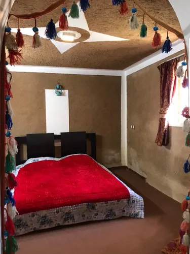 تصویر 7 - اقامتگاه بوم‌گردی فرامرز خان(اتاق ميخک) در  الیگودرز