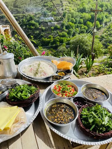 تصویر 4 - اقامتگاه بومگردی اقامتگاه دنج و بکر با ویوی بی نظیر مشرف به  روستا و منطقه  در سنندج