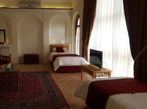 تصویر 5 - هتل سنتی ارغوان (تالار شمالی) در  قزوین