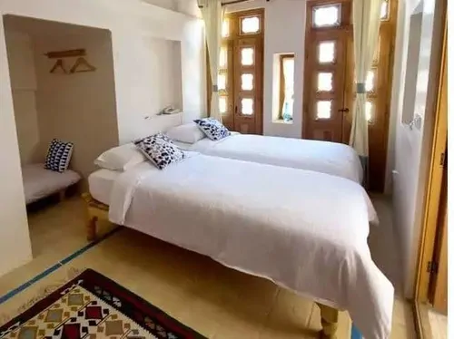 تصویر 4 - هتل سنتی خانه سپنج(اتاق ایوان دو) در  کاشان