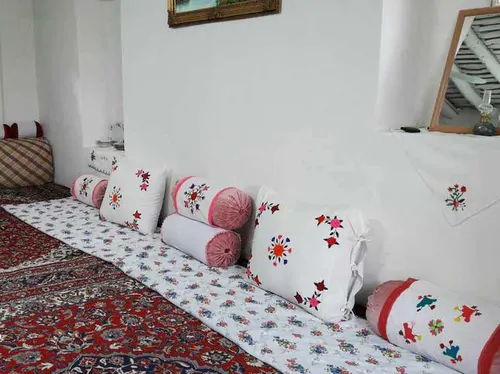 تصویر 2 - اقامتگاه بوم‌گردی چنارستان (اتاق گل گندم) در نیشابور