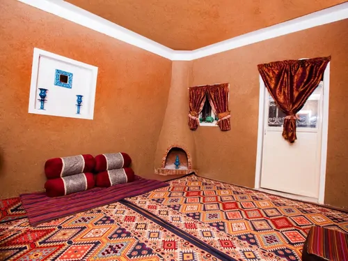 تصویر 4 - اقامتگاه بوم‌گردی فرامرز خان(اتاق ميخک) در  الیگودرز