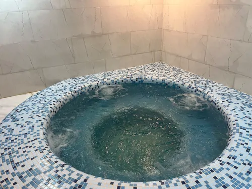 تصویر 22 - کلبه سوییسی خطیر با جکوزی در بابل کنار