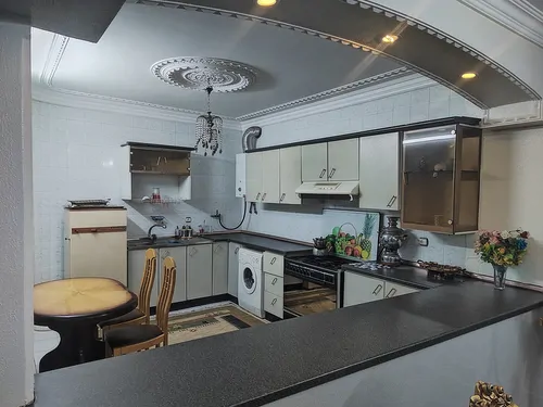 تصویر 4 - آپارتمان اقامتگاه نریمان با فضای دلشین و تراس بزرگ با دید درختان سیب  در اصفهان