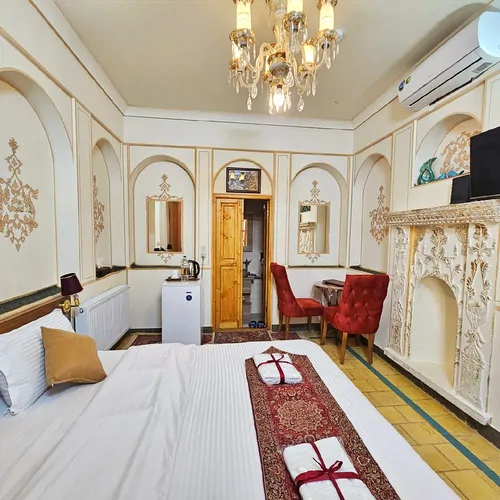 تصویر 2 - هتل سنتی گل آرا (اتاق گل‌بانو) در  اصفهان