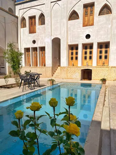 تصویر 16 - هتل سنتی سرای نفیس (اتاق یاقوت) در  کاشان