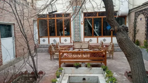 تصویر 2 - خانه اقامتگاه حیاط دار با درختانی مشجر در تهران