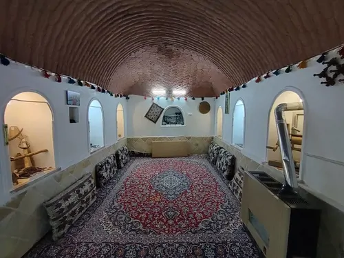 تصویر 12 - اقامتگاه بوم‌گردی اتاق 5(موزه) سرای کربلایی فریدون  در  گلپایگان