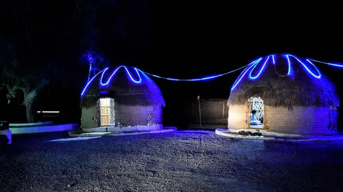 تصویر 2 - روستایی و عشایری گل فشان (۸ نفره) در چابهار