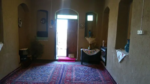 تصویر 4 - اقامتگاه بوم‌گردی قلعه امیرخان (اتاق کرسی) در شاهرود