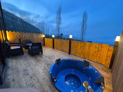 تصویر 23 - کلبه شیشه ای آسمان با جکوزی  در  شیرگاه