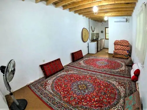 تصویر 4 - اقامتگاه بوم‌گردی عمارت ملک لیلیکی در رشت