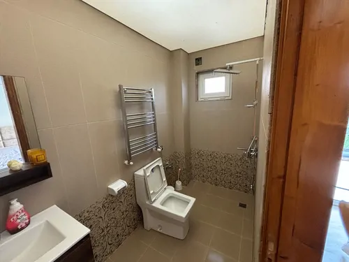 تصویر 29 - ویلا استخردار آبگرم لاکچری عمارت شیشه ای با جکوزی در رویان