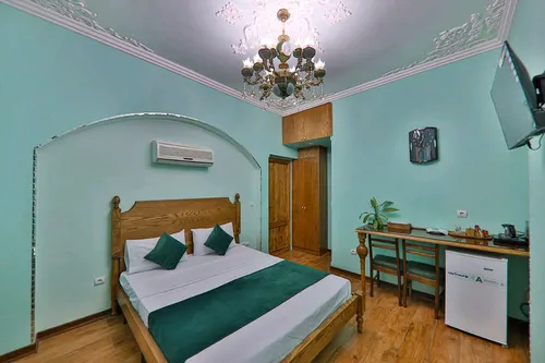 تصویر 2 - هتل سنتی عمارت جیران (اتاق روژان) با صبحانه رایگان در  کرمانشاه