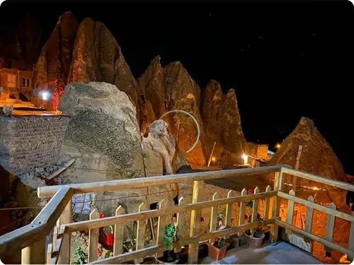 تصویر 12 - اقامتگاه بوم‌گردی صخره ای تورال در  کندوان