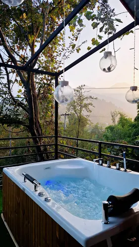 تصویر 17 - کلبه چوبی حسام با جکوزی در ماسال