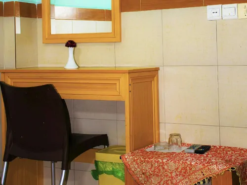 تصویر 8 - مهمانسرا اتاق یک تخته معمولی در  شیراز