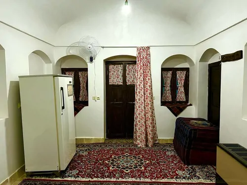 تصویر ۱ - اقامتگاه بوم‌گردی بابابزرگ (ایوان) در  میمه