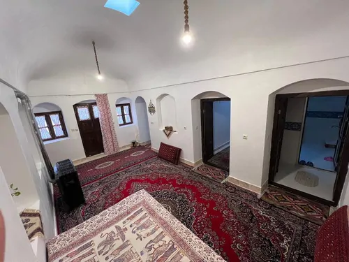 تصویر ۱ - اقامتگاه بوم‌گردی بابابزرگ (پنج دری) در  میمه