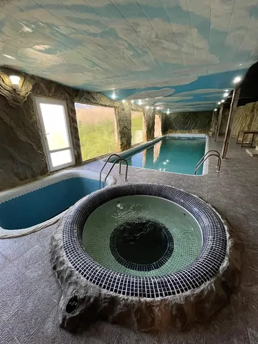 تصویر ۱ - ویلا استخردار آبگرم سنگی با بیلیارد و فوتبالدستی در  کردان