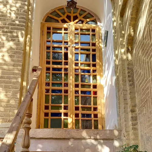 تصویر 9 - اقامتگاه بوم‌گردی عمارت هفت رنگ (سنگ و سیاه) در  شیراز