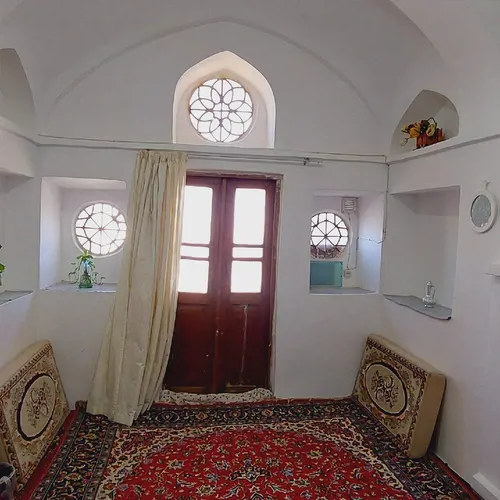 تصویر ۱ - سوییت  شمس العماره (اتاق صد طاقچه) در  اردستان