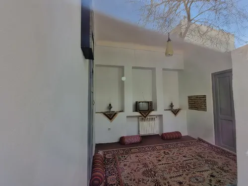 تصویر 2 - اقامتگاه بوم‌گردی عمارت بنان(اتاق فرحی) در اصفهان