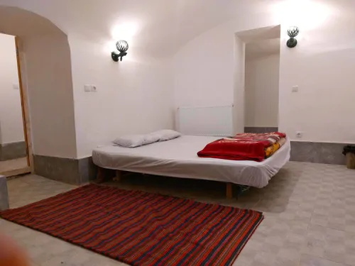 تصویر 2 - هتل سنتی عندلیبان(اتاق تانیا) در یزد