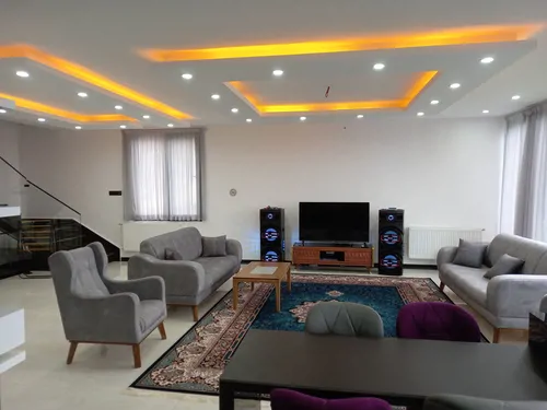 تصویر 2 - ویلا استخردار با ویو بینظیر در زیراب