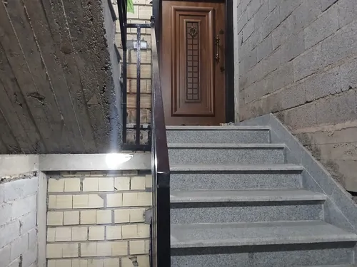 تصویر 2 - آپارتمان ساختمان بابک با ویو دریا و مزارع برنج درختهایی مانند جنگل در سمت مرداب انزلی در انزلی