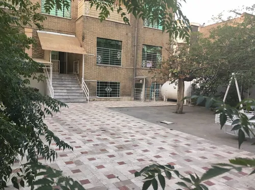 تصویر 2 - مهمانسرا فرهنگ (اتاق دو نفره ۸) میدان انقلاب در تهران