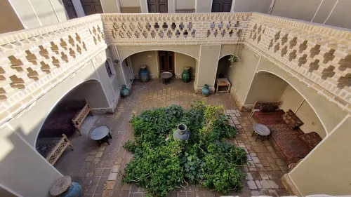 تصویر 2 - اقامتگاه بوم‌گردی اقامتگاه بوم‌گردی دولت سرا در نائین