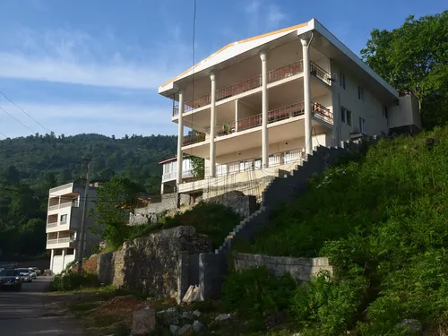 تصویر ۱ - آپارتمان مبله سرای دلگشا (طبقه دوم غربی) سنگ چال حومه در  فیلبند