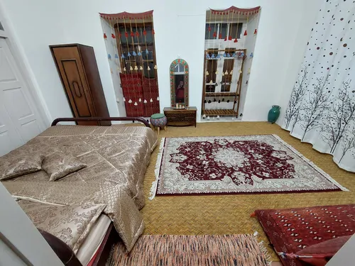 تصویر 2 - اقامتگاه بوم‌گردی عمارت ساعتی در تفت