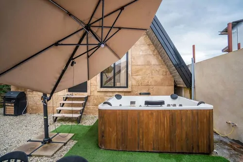 تصویر 14 - کلبه سوییسی عارفان با جکوزی در  رامسر